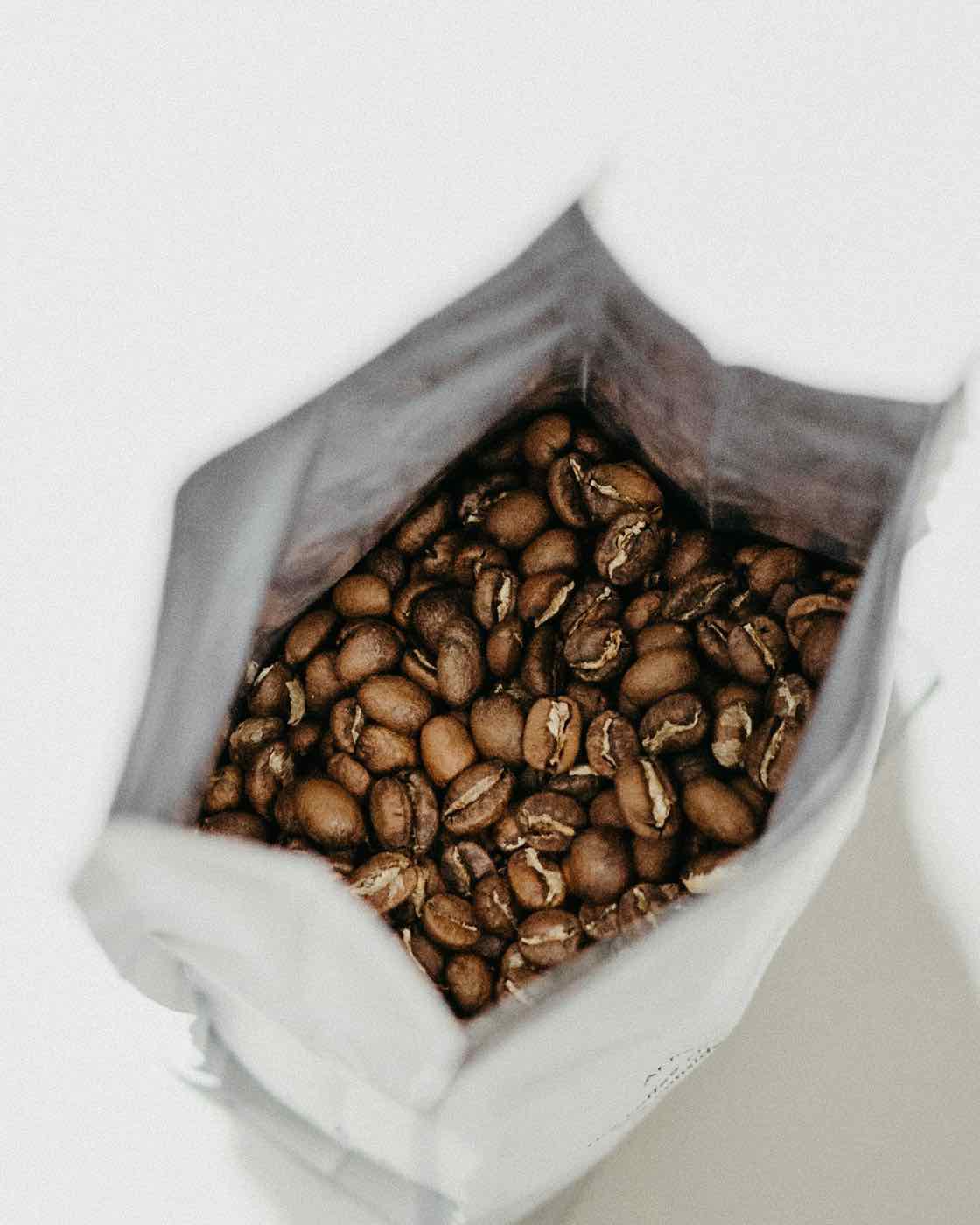 Grãos de café em saca