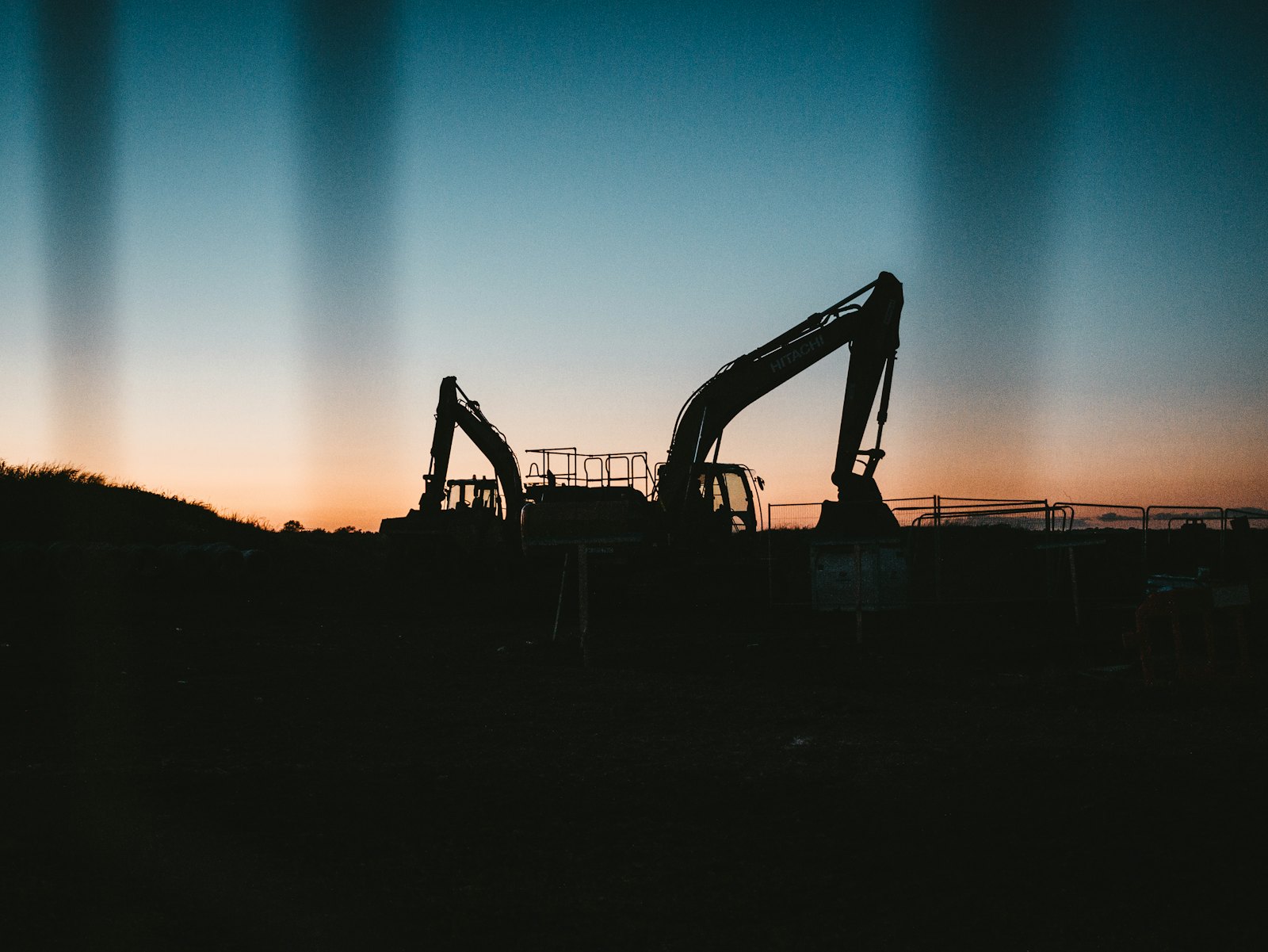 Silhueta de prédios ao entardecer