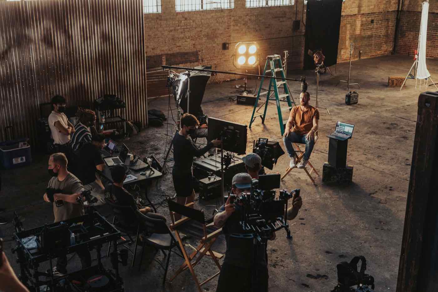 Equipe de filmagem em set